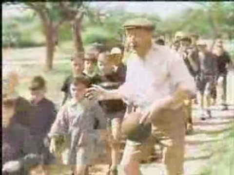 Bourvil le Trou normand (1952 -colorisé)