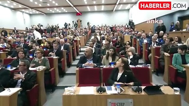 İzmir Büyükşehir Belediyesi Meclisi'nde Kadın Cinayetleri Tartışması