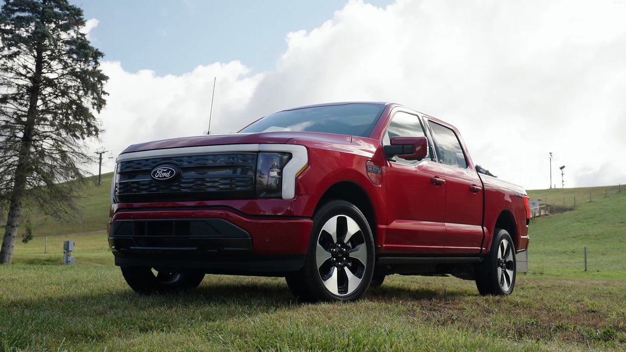 Chevrolet Silverado EV vs. Ford F-150 Lightning. Did Chevy Do An EV Truck Better?