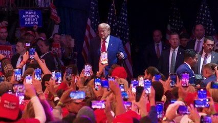 Trump nomeia colaboradores fiéis para cargos-chave
