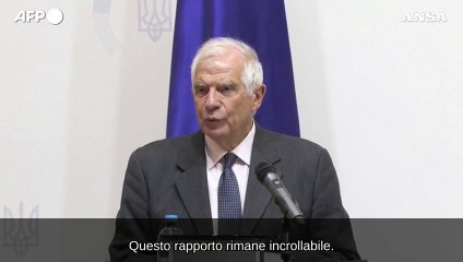 Borrell a Kiev vede il ministro degli Esteri ucraino: "L'Ue e' con voi"