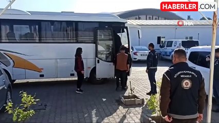 Osmaniye'de Durdurulan Otobüste 10 Kaçak Göçmen Yakalandı
