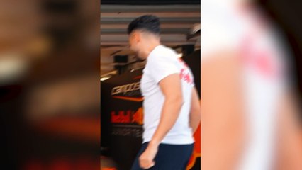 La última locura de Grefg: pilotar un F4 junto a Pepe Martí