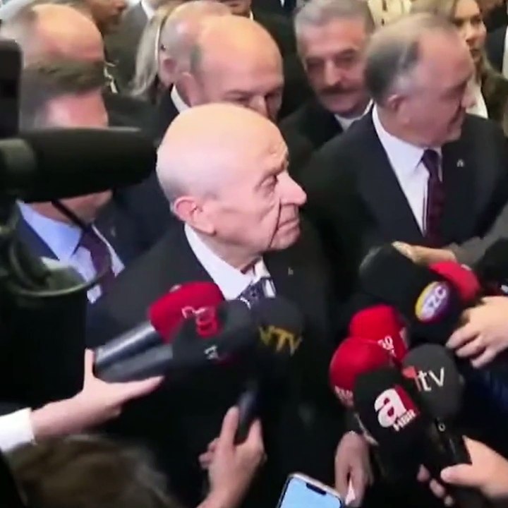 Devlet Bahçeli hangi soruya sinirlendi?