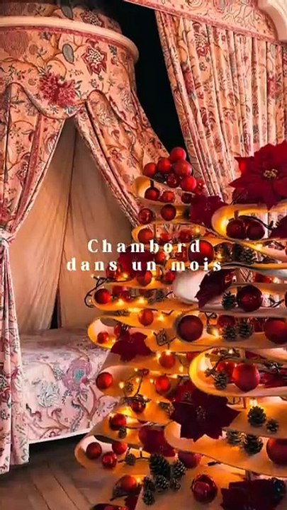 À partir du 30 novembre, Noël s’installe au château de Chambord ✨🏰🎄  🎁 Tous nos bons plans à retrouver en bio ! ❤️‍🔥  👉🏻 Abonne-toi au Petit Mauda pour plus d'inspiration ! 🌳  ©️ Crédit : @chateaudechambord  #petitmauda #guide #pepite #anepasmanque