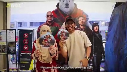 Red One Premiere: Santa Kidnapped! Bounty Hunter to the Rescue 🎅