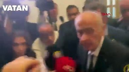 Bahçeli, grup toplantısı sonrasında soruları yanıtladı: 'Erdoğan' sorusuna tepki: Vazgeçemiyorsan mesleği bırak!
