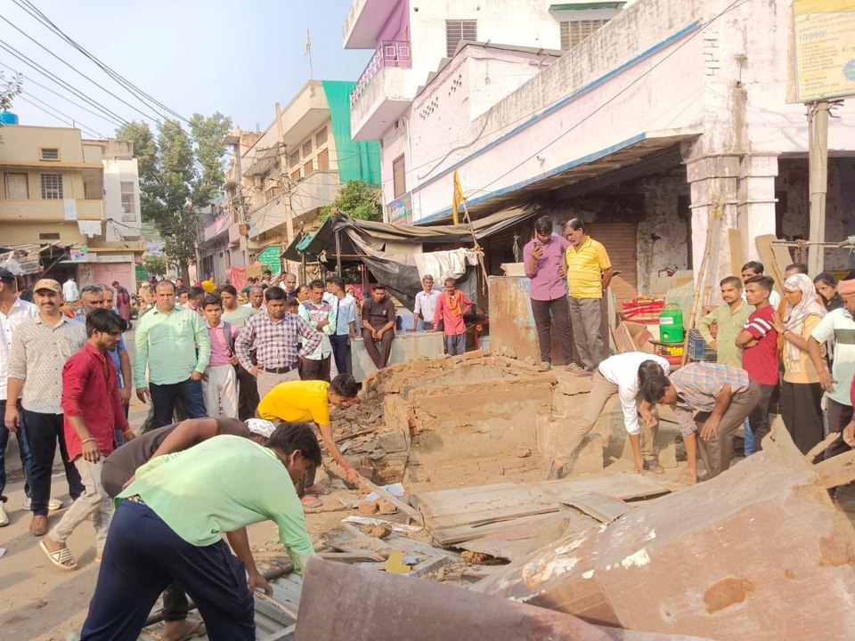 VIDEO: पालिका के अतिक्रमण निरोधक दस्ते ने लाखों की कीमती भूमि को कराया अतिक्रमण मुक्त