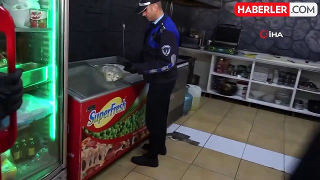 Şahinbey Belediyesi Zabıta Ekipleri Bozuk Ürünlere El Koydu