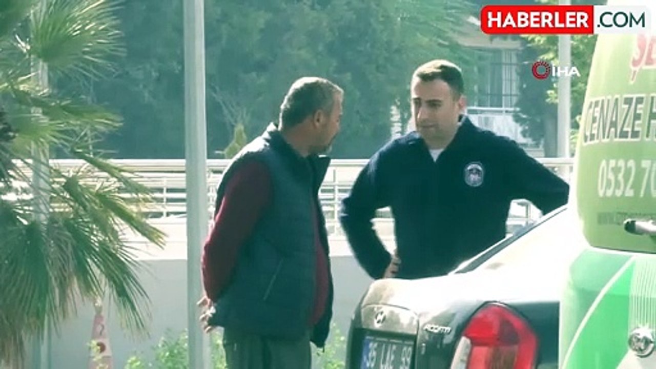 İzmir'de Yangın Faciasında Hayatını Kaybeden 5 Kardeşin Cenazesi Teslim Alındı