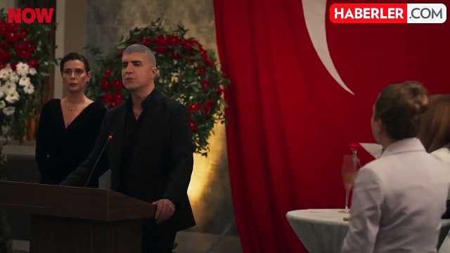 Kızıl Goncalar'da Atatürk sahnesi gündem oldu