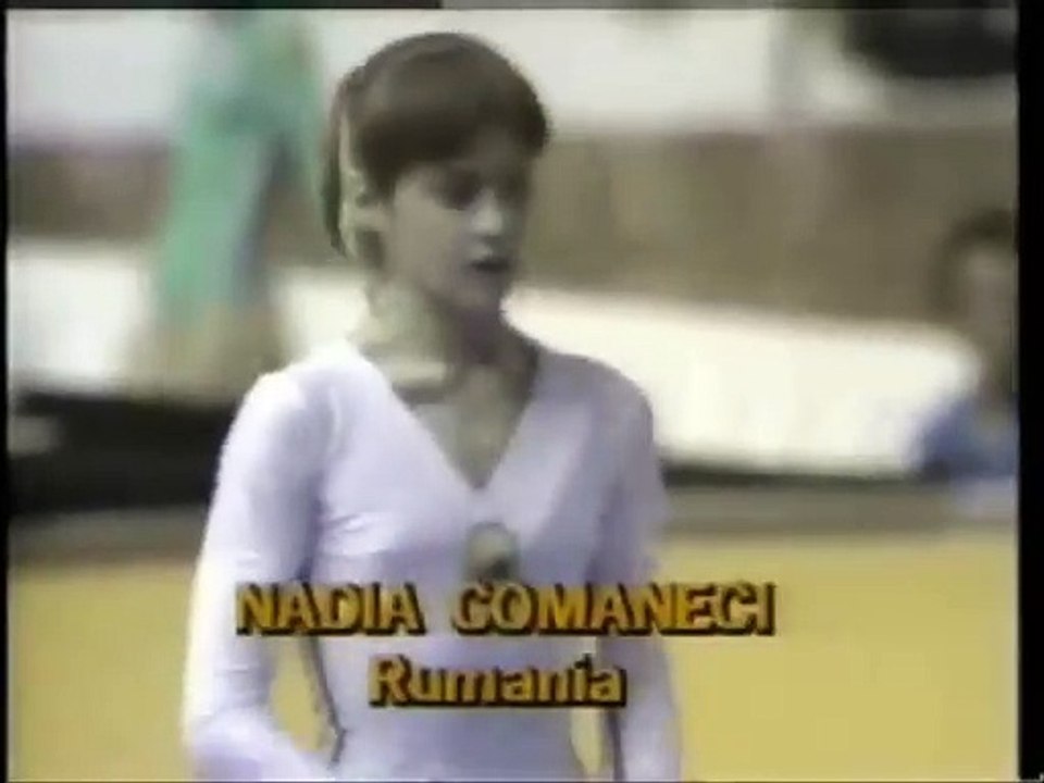 Nadia Comaneci marca el primer 10 perfecto en barras paralelas (1976 Montreal)