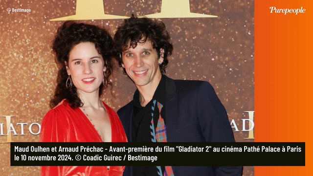 Élodie Gossuin et Bertrand Lacherie échangent un baiser face à un ex-candidat de la Star Academy très amoureux