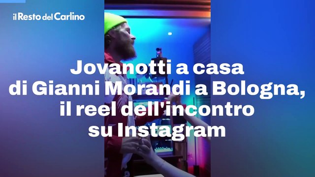 Jovanotti a casa di Gianni Morandi a Bologna, il reel dell'incontro su Instagram