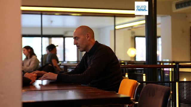 Амстердам анализирует, Париж готовится