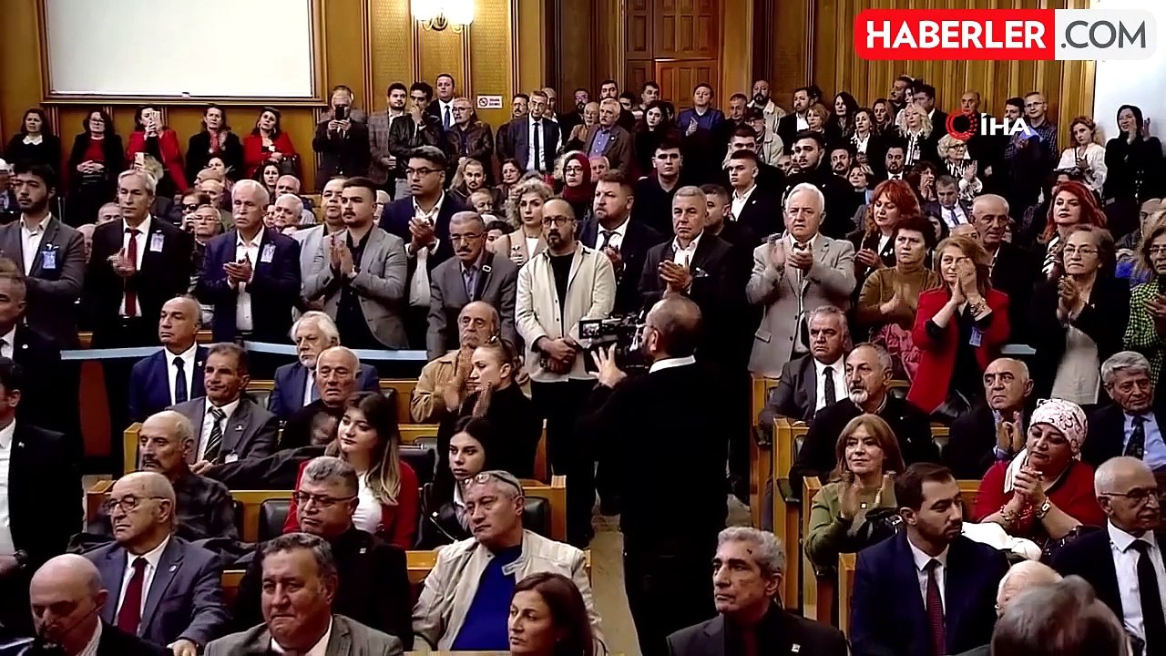 CHP Genel Başkanı Özel: "Emekli maaşı asgari ücrete denk olmalıdır, derhal bu ay her emekliye bir asgari ücret, 17 bin liralık maaş bu aydan itibaren...