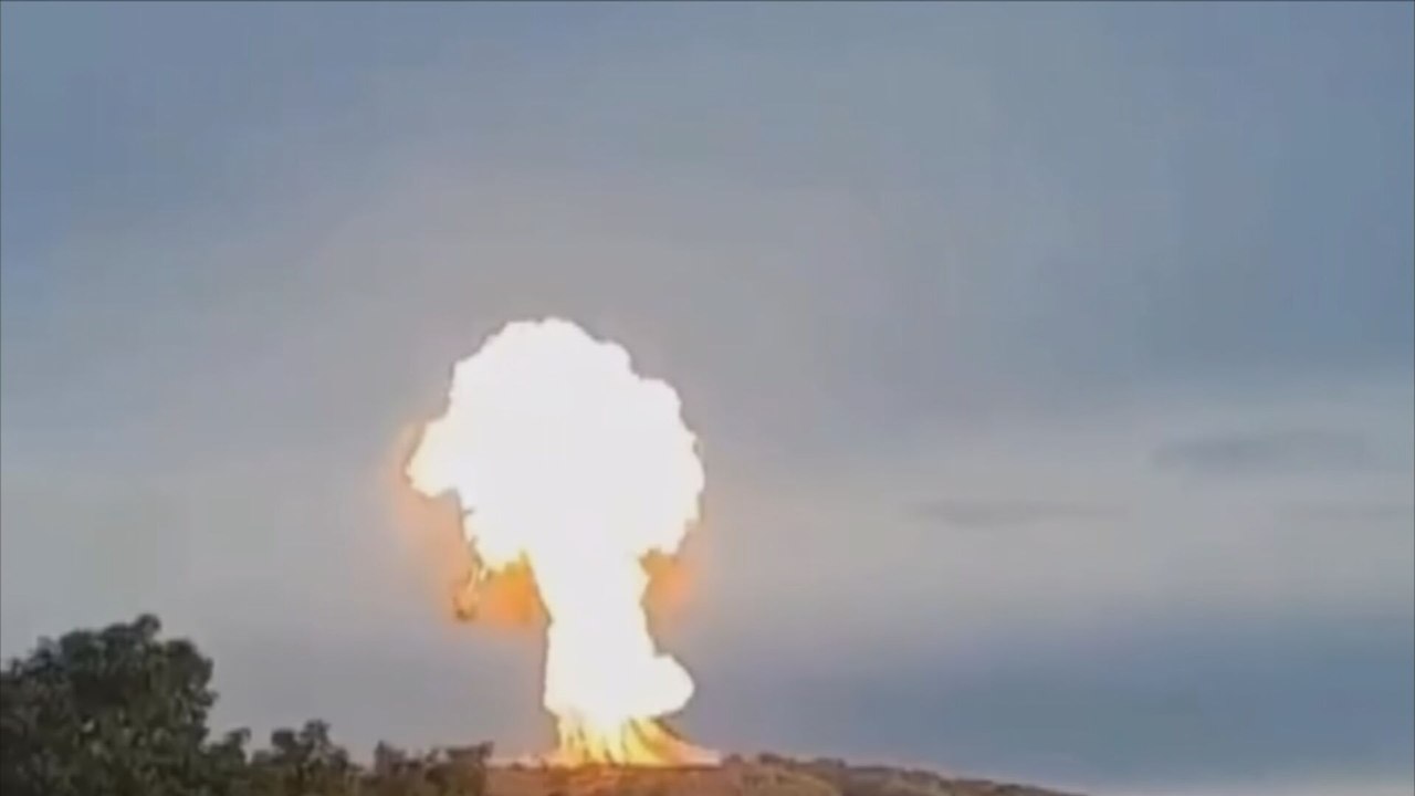 Unos 200 evacuados en Colombia tras la erupción de un volcán de lodo