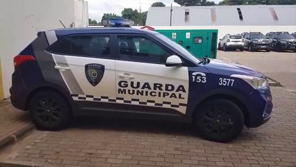 Jovem rompe tornozeleira, se arrepende e se entrega à GM