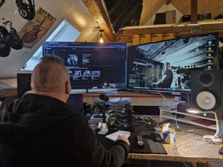 13 novembre : neuf ans après, le clip émouvant de ce chanteur suisse en hommage aux victimes