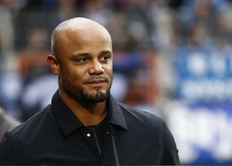 كومباني يعادل رقم غوارديولا مع بايرن ميونيخ