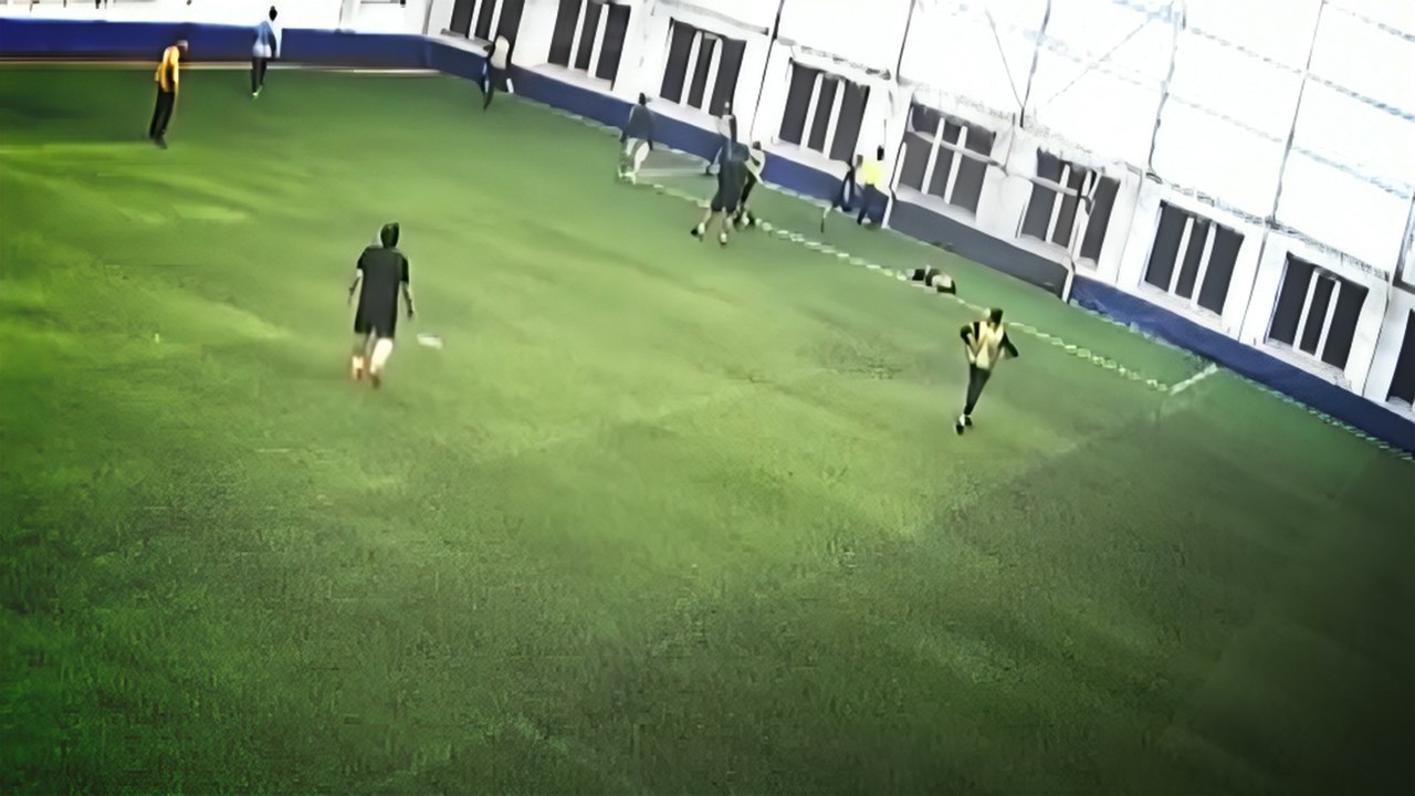 Halı saha maçında kalp krizi geçiren 18 yaşındaki genç yaşamını yitirdi