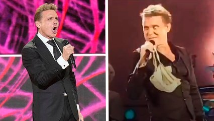 Luis Miguel atrapa brasier en pleno concierto en Mérida y se viraliza