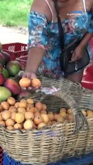 Venta de frutas en los diferentes mercados de Santa Cruz