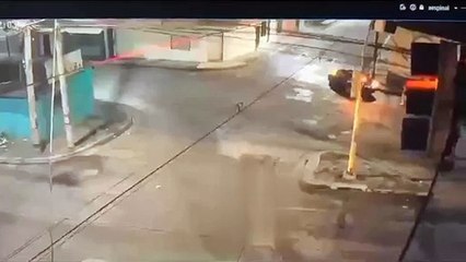 Mujer es atacada en Comayagüela mientras patrulla policial ignora el incidente