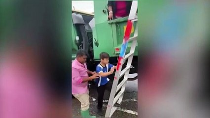 PENAL DEBE STUDENTS EVACUATED