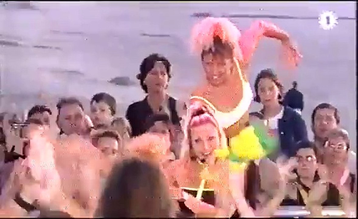 The Mackenzie Feat Jessy  -  The rain live @ Muziek Doos  - 1999