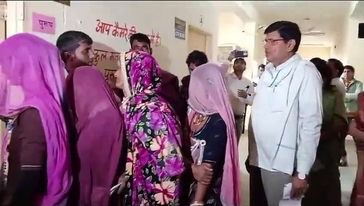 सांसद मुरारी लाल मीना ने किया मतदान