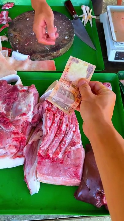KULIT BABI KRISPI