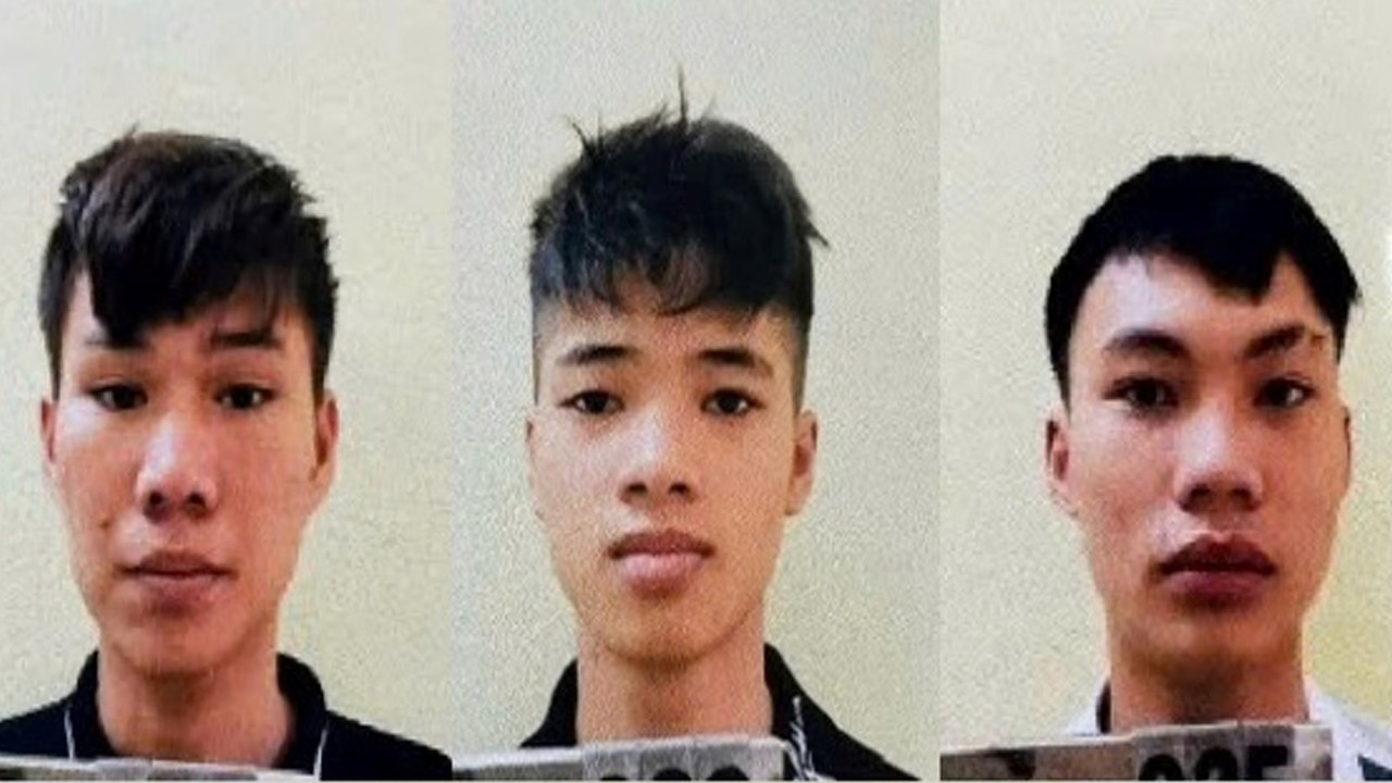 Khởi tố nhóm quái xế mang “dao phóng lợn” diễu phố ở Hà Nội khiến người đi đường khiếp vía | VTC Now