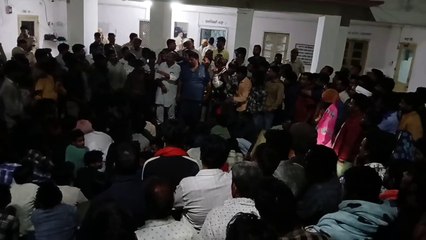 मांडल में बाजार खुले, ग्रामीणों का गुस्सा शांत