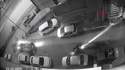 İstanbul- Gaziosmanpaşa'da film sahnelerini aratmayan kovalamaca kazayla bitti; o anlar kamerada