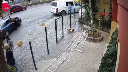 Beyoğlu'nda kapkaç kamerada