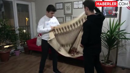 Sivas'ta 70 Yıllık Anneanne Perdeleri 900 Bin Liraya Satışa Çıkartıldı