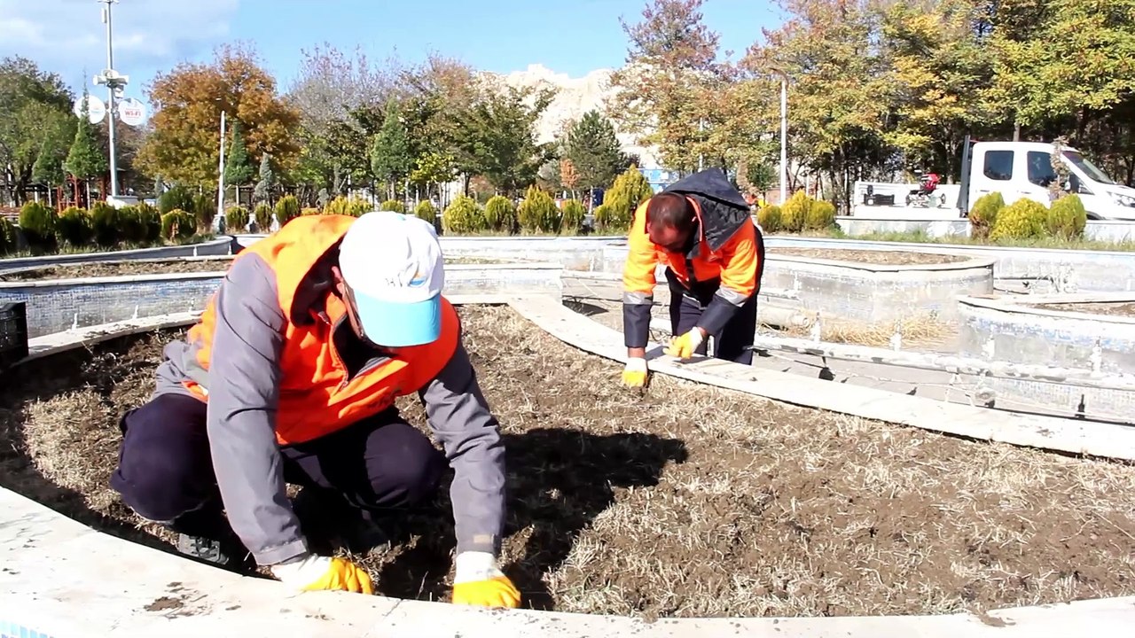 Van’ın çehresi güzelleşerek yenileniyor