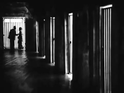 A Page of Madness (1926) - 狂った一頁 , Kurutta Ippeji - Japanese silent film