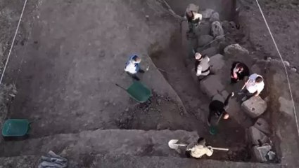 Antik kent kalıntısında drenaj kanalları ve kitabeler ortaya çıkarıldı