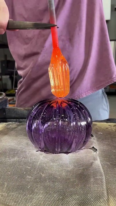 Greatest pumpkin EVER #shorts #satisfying #glassblowing #art