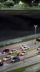Moradores fazem alerta a motoristas no RJ