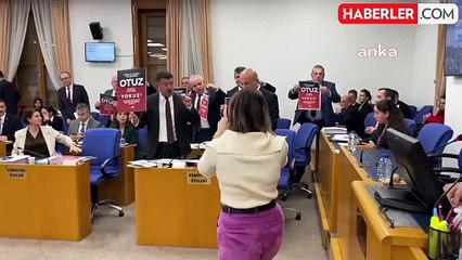 CHP, Asgari Ücret Zammı İçin TBMM'de Protesto Düzenledi