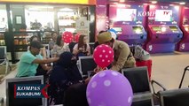 Peringati Hari Pahlawan PT KAI Daop 2 Bandung Hibur Penumpang