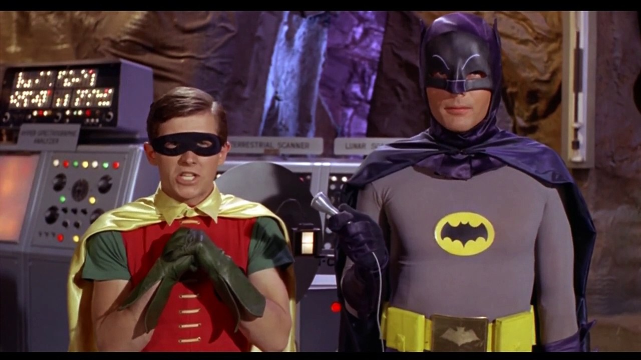 Nostalgie und bunte Kostüme im Trailer von 'Batman hält die Welt in Atem'