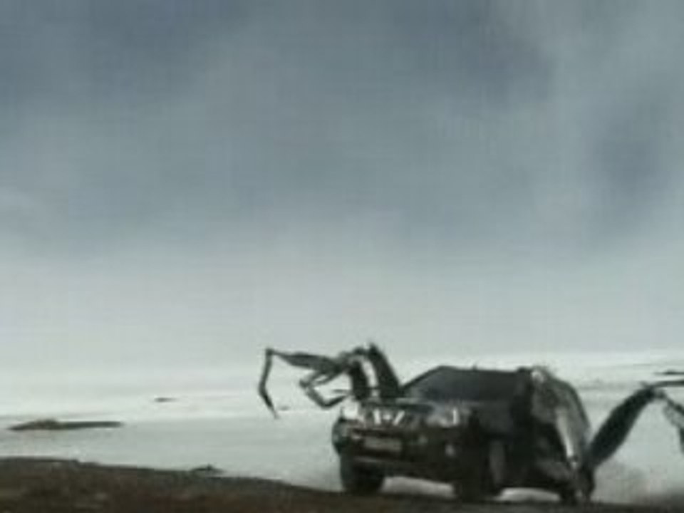 Pub Nissan Transformers 4X4
