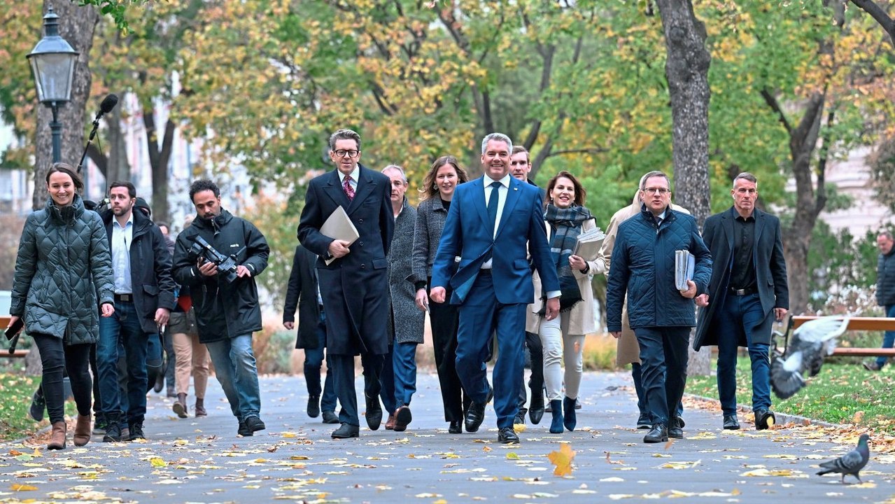 ÖVP, SPÖ und Neos treffen zum ersten Sondierungstag zusammen