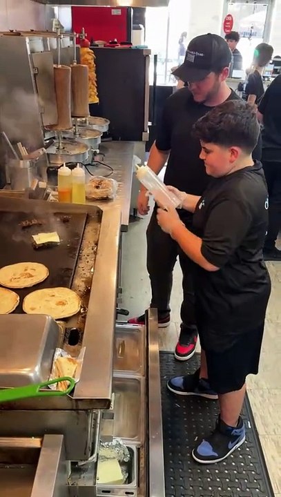 It’s Souvlaki Time‼️ #food #greek #cook #cooking #father #son #family #fun #bigjustice #boom @Food Dudes @614Lyfe @Kyle Istook 📷 @CameraManKyle