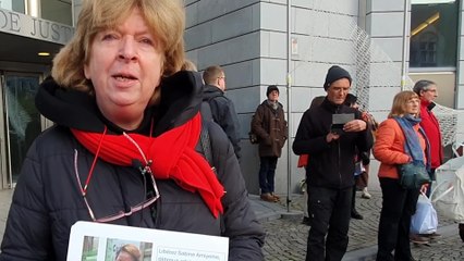 Manifestation devant le palais de justice de Liège contre l'expulsion de Sabine Amiyeme