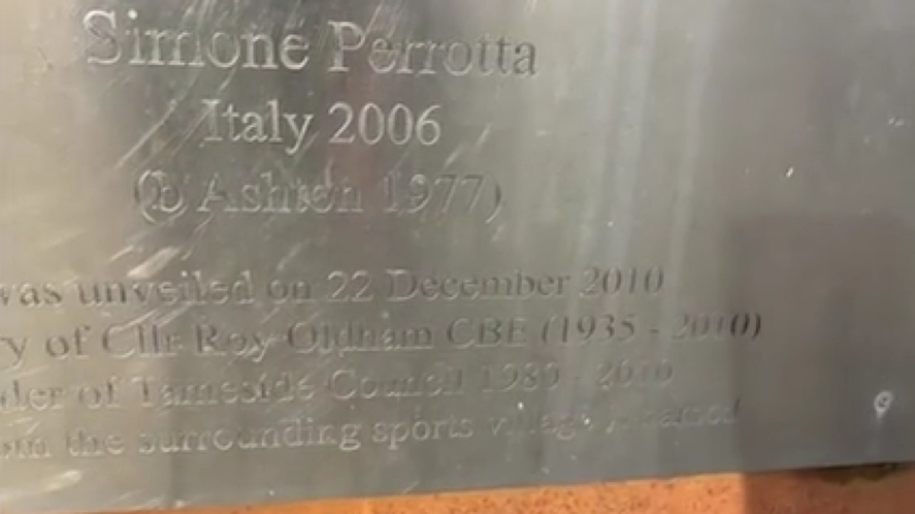 Una statua per... Simone Perrotta. Lui: "Non ho parole"